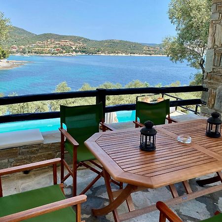 Villa Valia: Traditional Luxurious Residence بيرغاديكيا المظهر الخارجي الصورة