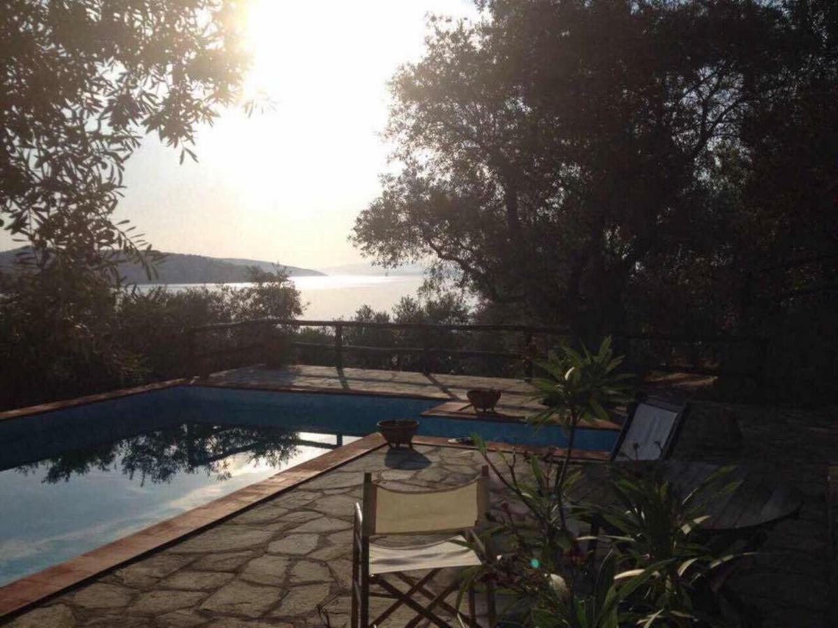 Villa Valia: Traditional Luxurious Residence بيرغاديكيا المظهر الخارجي الصورة